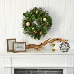 20" Cedar & Magnolia With Berries Wreath -Northlight Shop D322877S 3