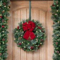 Haute Decor Adapt™ Green Adjustable Wreath Hanger, 2ct. -Northlight Shop D349406S 2